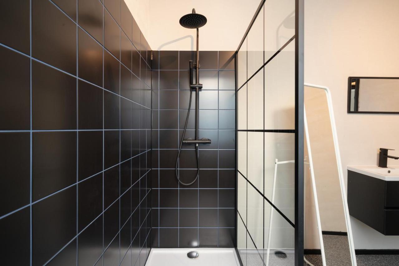 Two-Bedroom Apartments In The Heart Of Антверпен Экстерьер фото