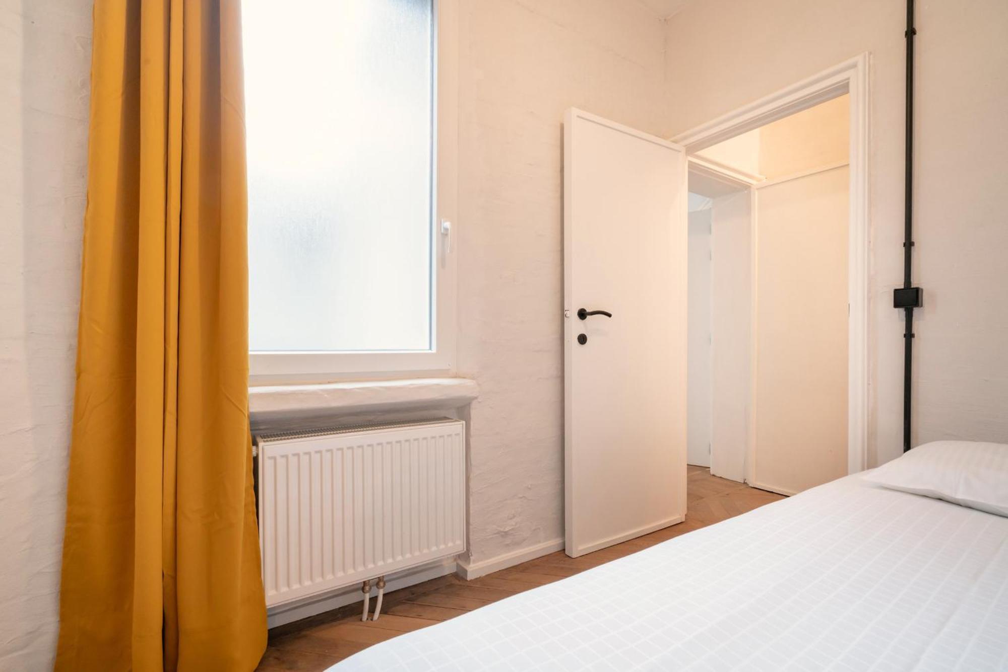 Two-Bedroom Apartments In The Heart Of Антверпен Экстерьер фото