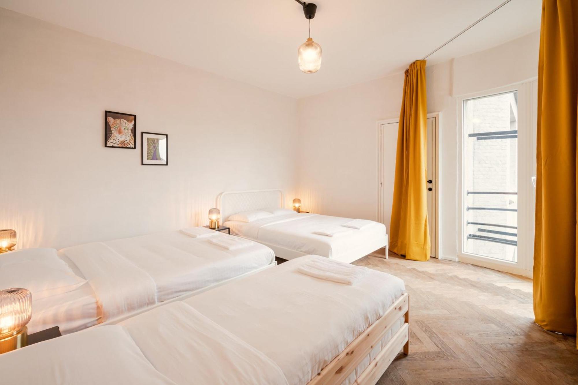 Two-Bedroom Apartments In The Heart Of Антверпен Экстерьер фото